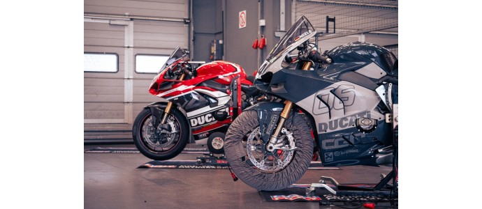 Les indispensables à avoir dans son stand ou paddock moto